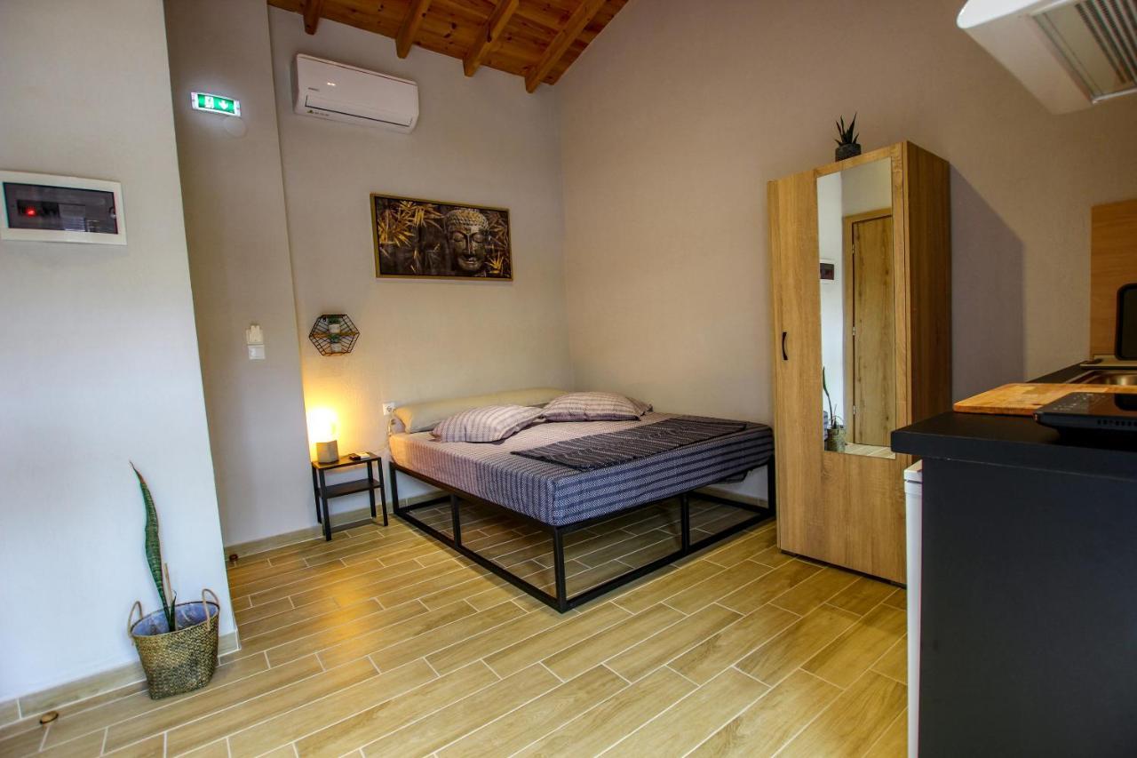 Lila'S Studios Asproválta Ngoại thất bức ảnh