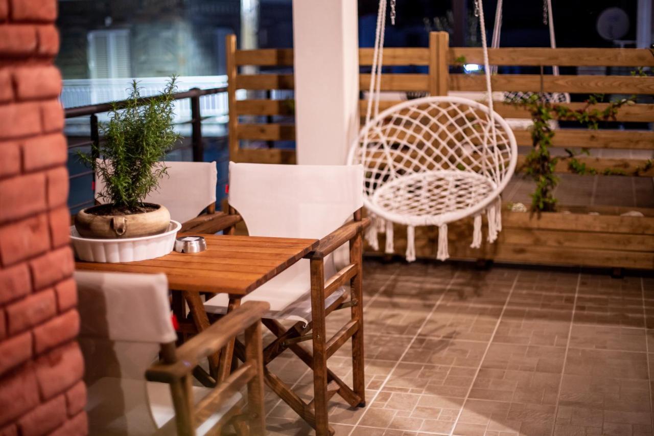 Lila'S Studios Asproválta Ngoại thất bức ảnh