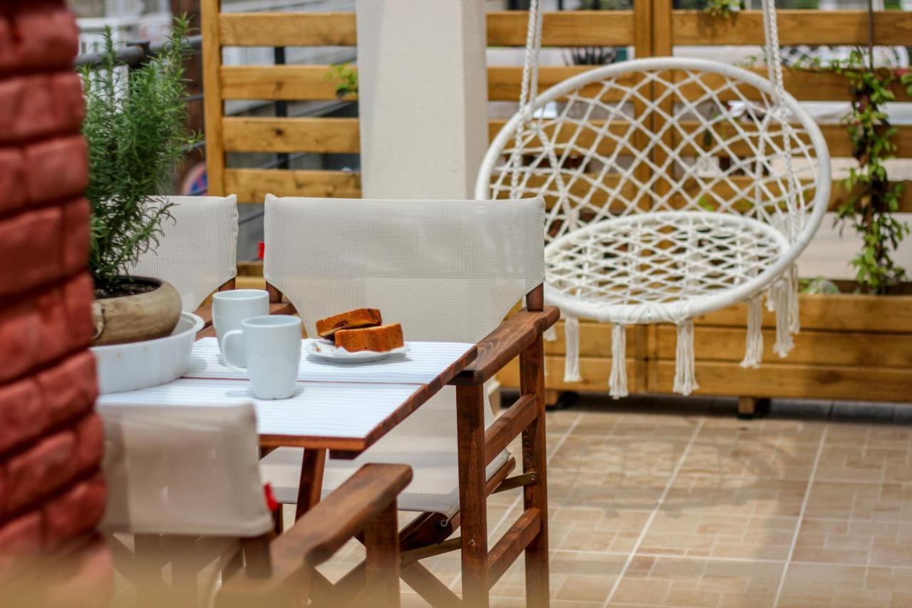 Lila'S Studios Asproválta Ngoại thất bức ảnh