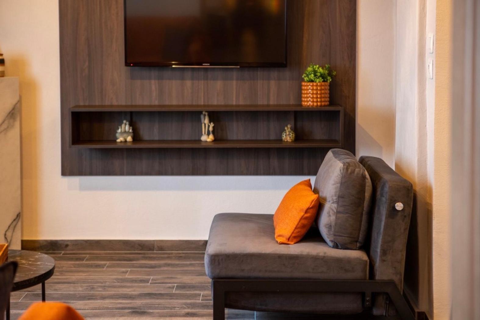 Lila'S Studios Asproválta Ngoại thất bức ảnh